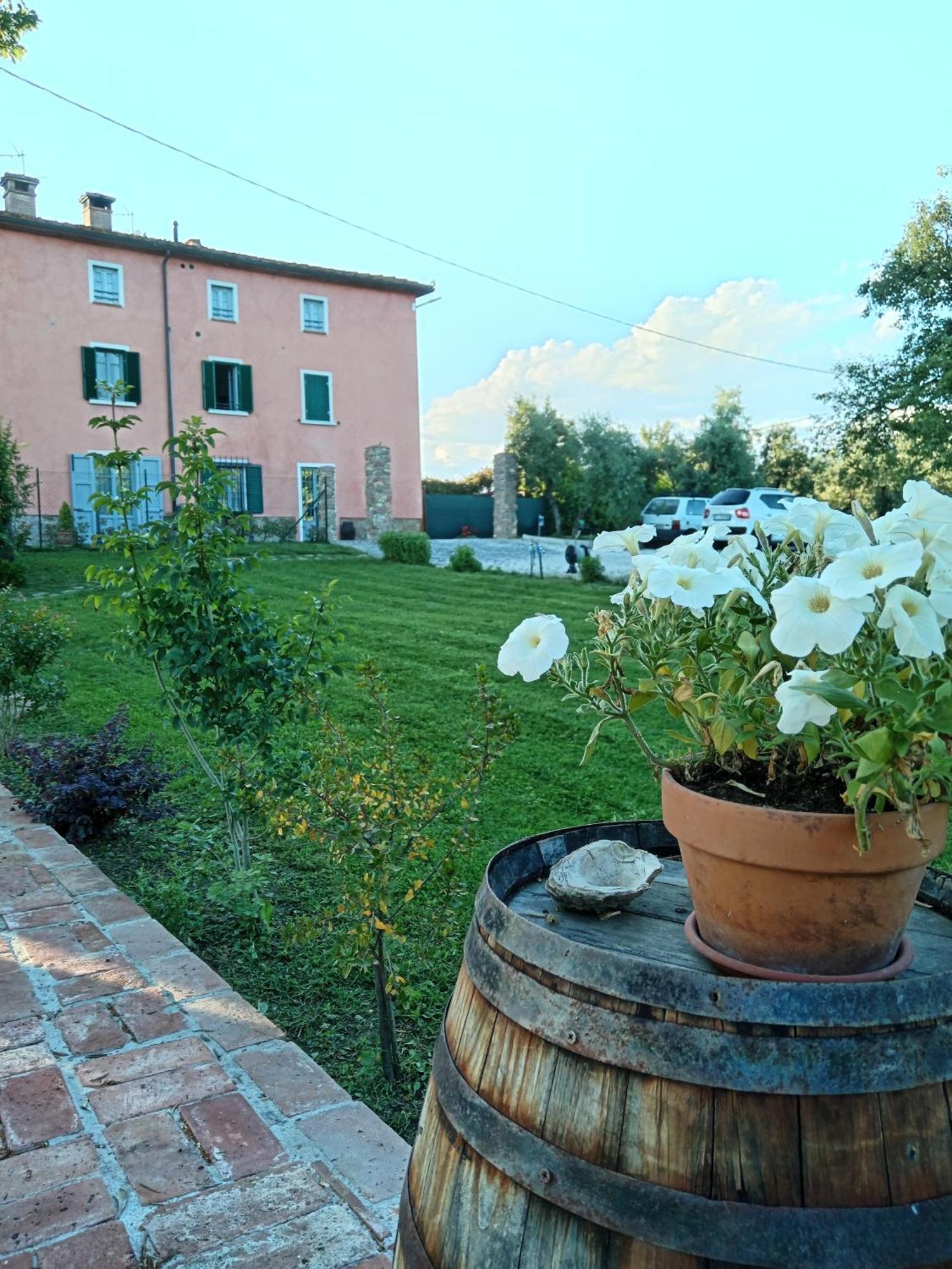 Casale - La Camera Di Leda Lamporecchio Exterior photo